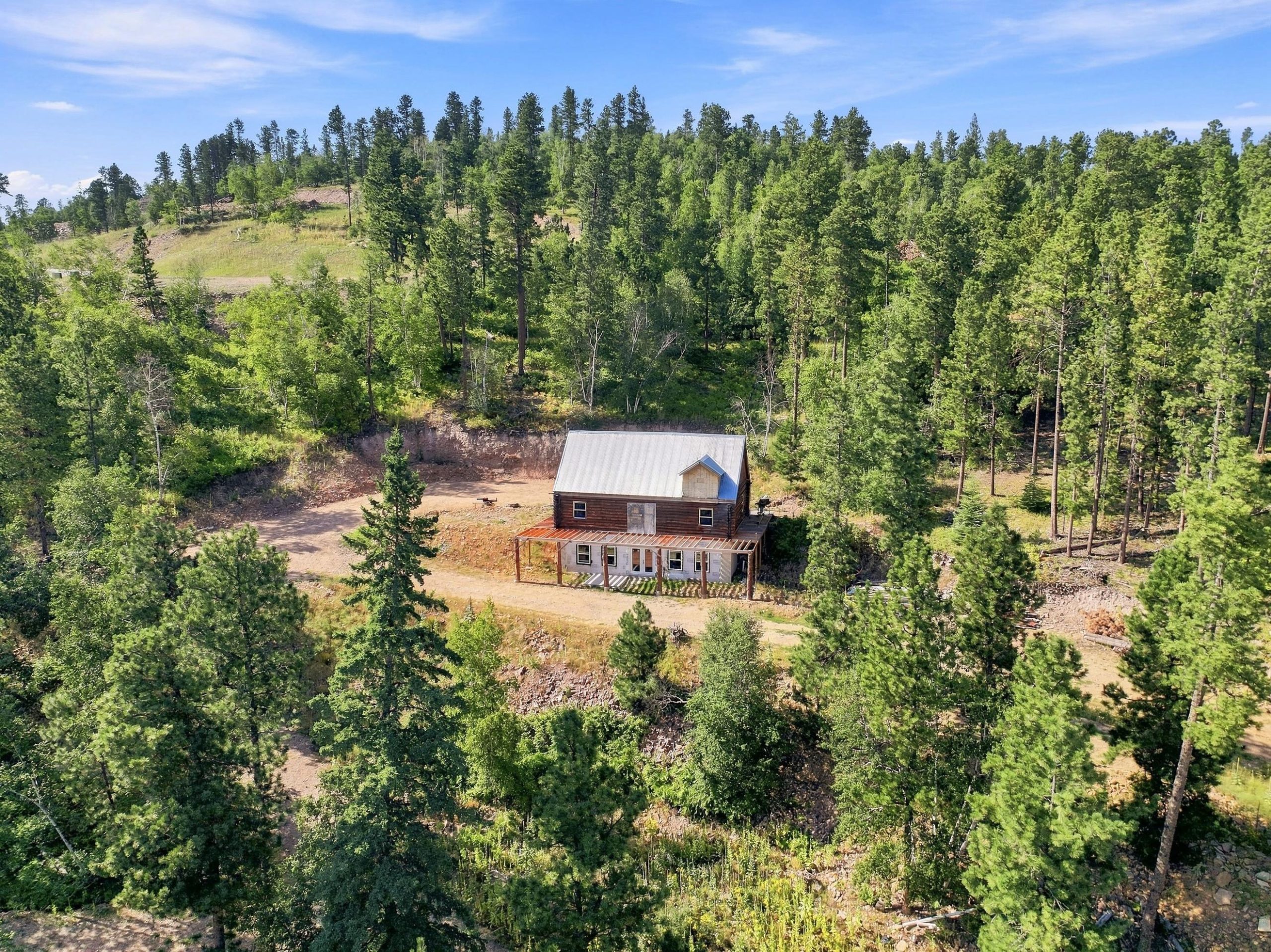 21319 Cabin Road, Lead, South Dakota