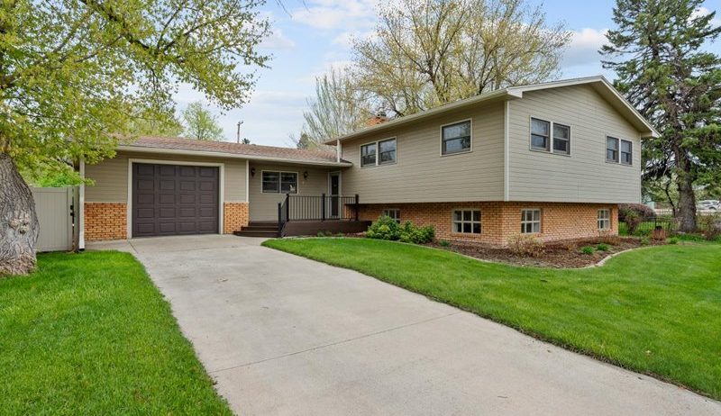 Great Spearfish location close to downtown!
